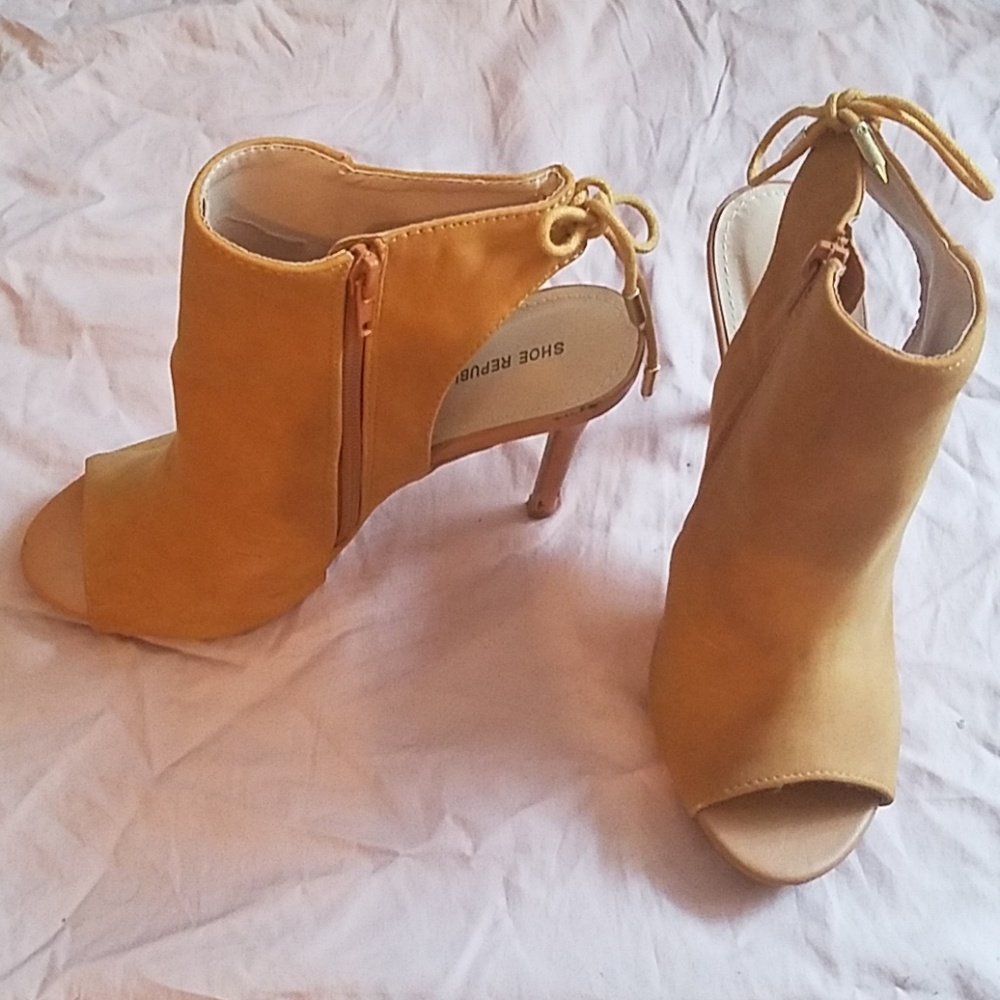 Open toe heels